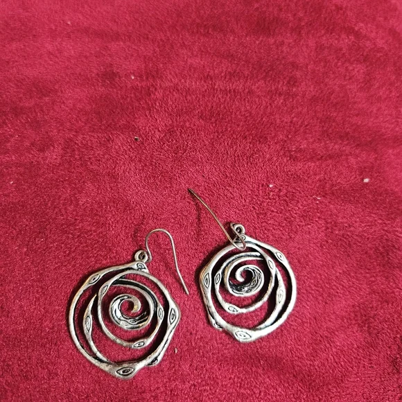 Premier Designs Silver Spiral Necklace Set - Picture 2 of 2